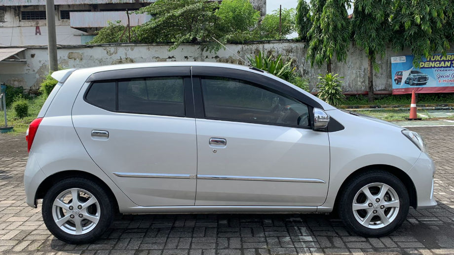 TOYOTA AGYA AGYA 1.0 G MT BENSIN MT 2015
